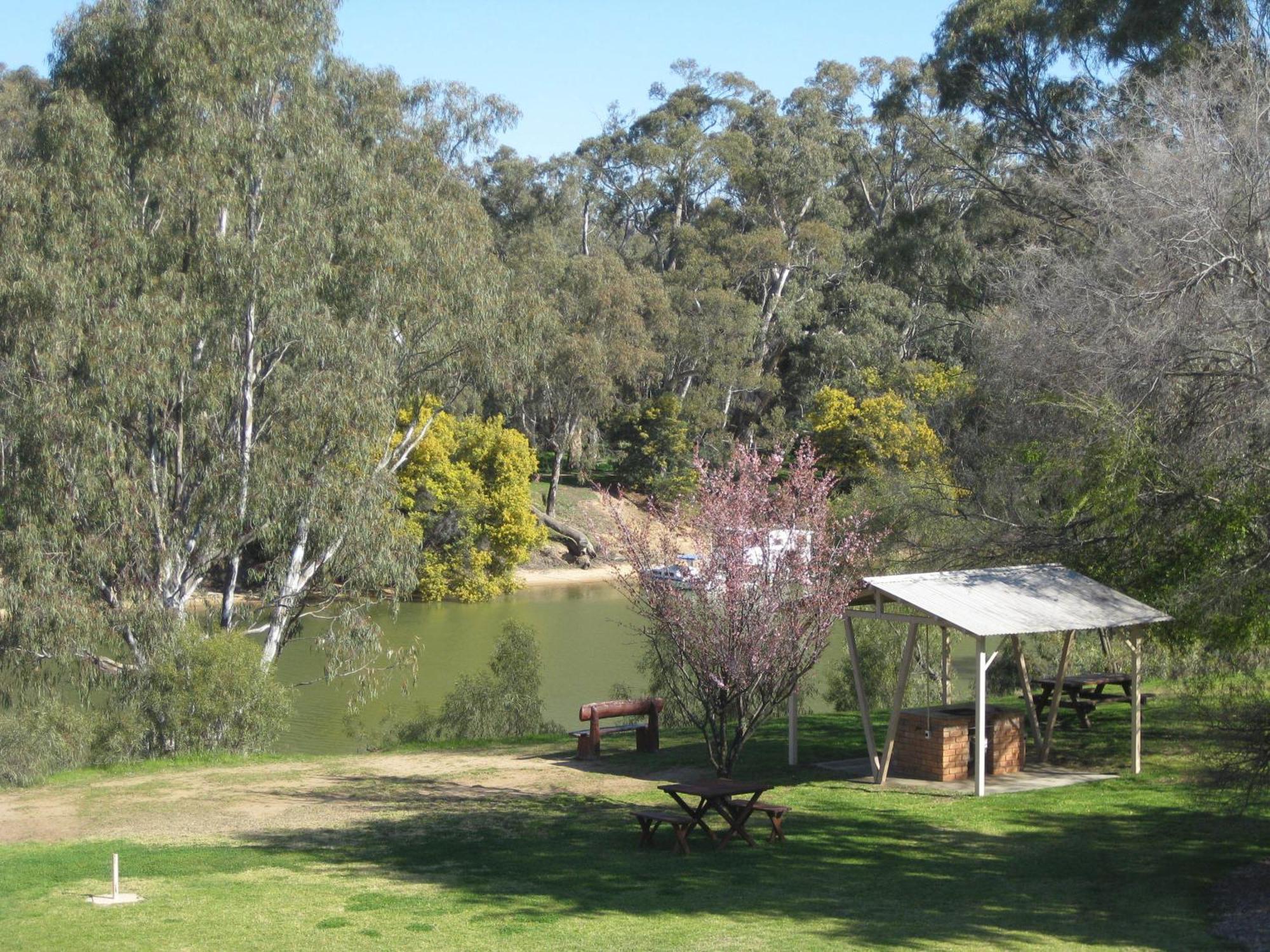 Cadell On The Murray Motel Moama Kültér fotó